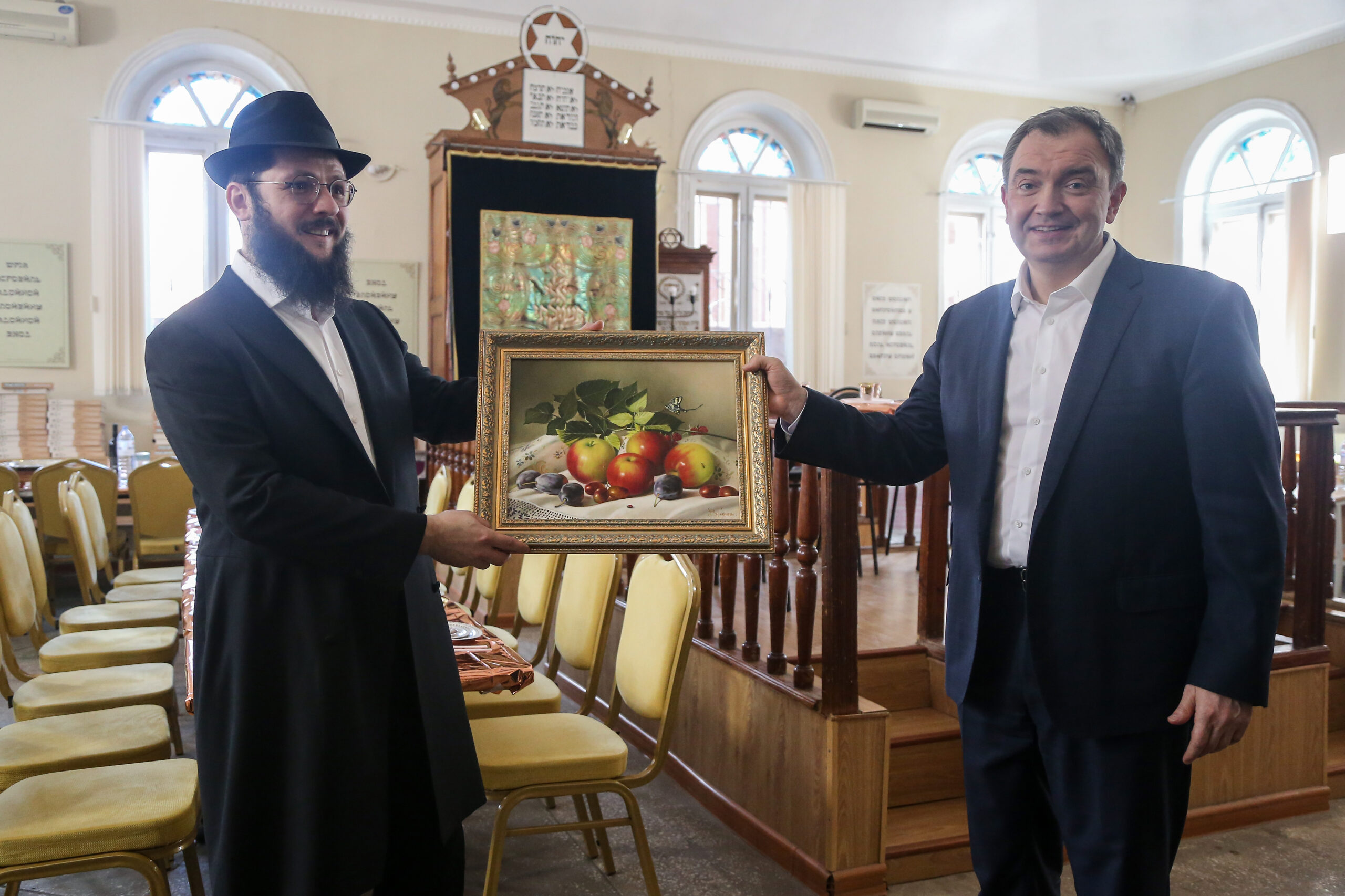 Вице-губернатор поздравил всех евреев Астрахани с праздником Песах.